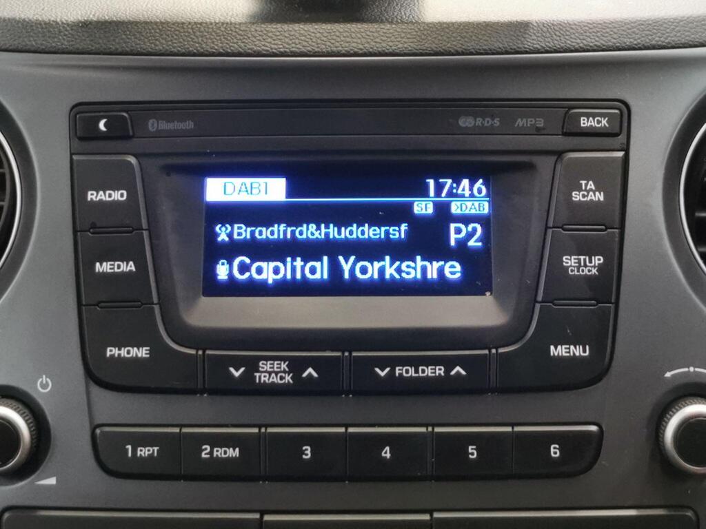 Hyundai i10 1.0 Premium Euro 6 5dr 3