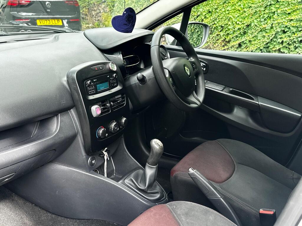 Renault Clio 1.2 16V Expression + Euro 5 5dr 3
