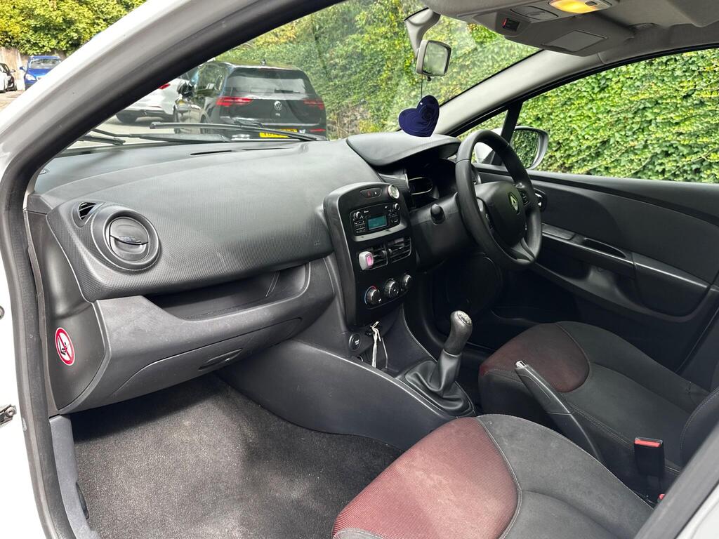 Renault Clio 1.2 16V Expression + Euro 5 5dr 4